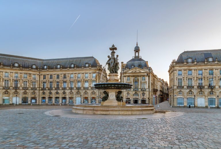 Lire la suite à propos de l’article Quelle est la meilleure période pour visiter Bordeaux ? 